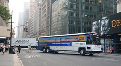 Olympia Trails MCI 4301 @ 42 St &amp; 5 Av. Photo taken by Brian Weinberg, 6/29/2006.