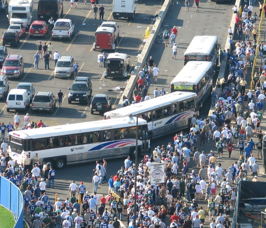 NJT MCI D4500CL @ Giants Stadium (Route 351).