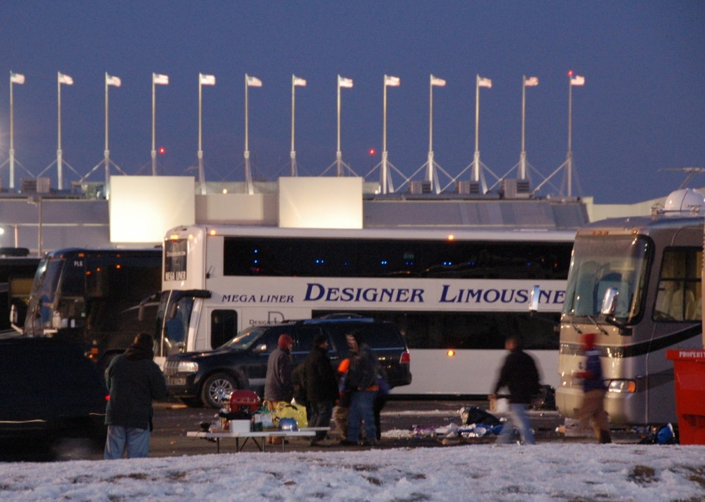 Designer Limousines MEGA LINER double decker @ Giants Stadium