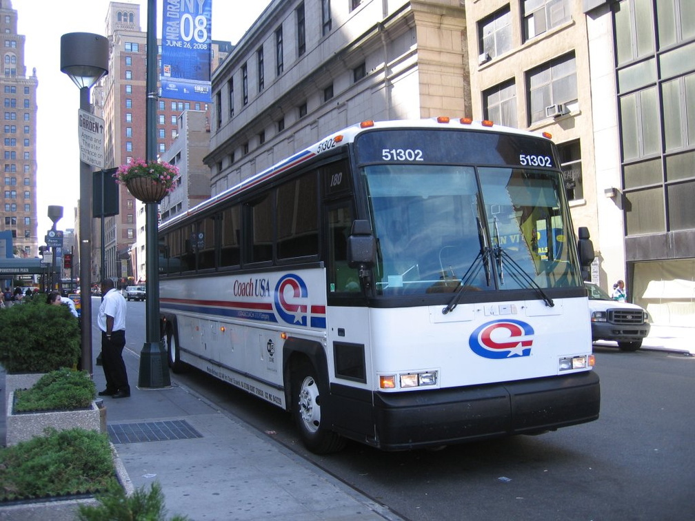 CoachUSA MCI 51302 (MegaBus)