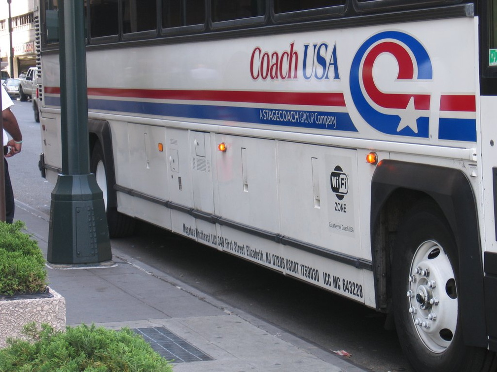 CoachUSA MCI 51302 (MegaBus)