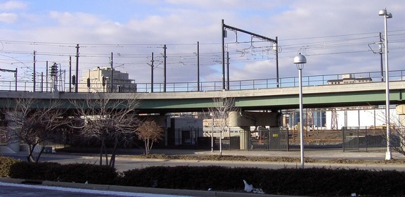 The elevated structure. Photo by Brian Weinberg, 01/23/2003.