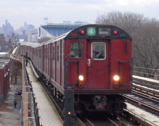 R-33ML 9234 @ 167 St (4). Photo by Brian Weinberg, 01/08/2003.