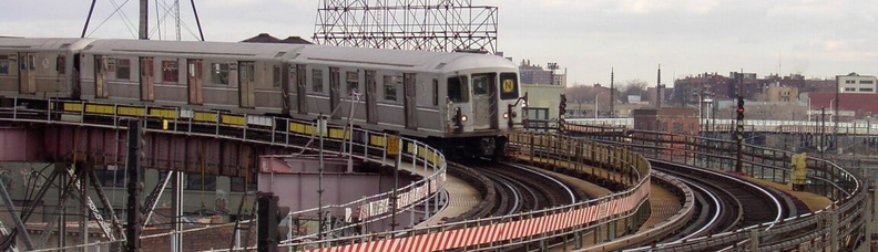 R-40M @ Queensboro Plaza (N). Photo by Brian Weinberg, 01/09/2003.