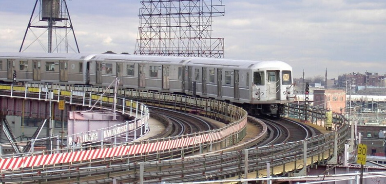 R-40M @ Queensboro Plaza (N). Photo by Brian Weinberg, 01/09/2003.