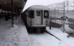 R-42 4698 @ Rockaway Pkwy (L). Photo taken by Brian Weinberg, 02/17/2003. This was the Presidents Day Blizzard of 2003.
