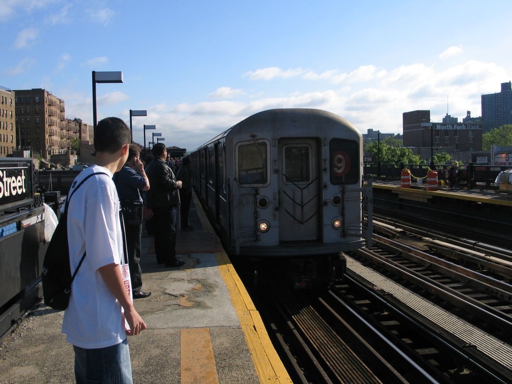 R-62A 2256 @ 231 St (9). Note: this is the last day of (9) service. This was the last AM Rush sb (9) train that I rode. Photo ta
