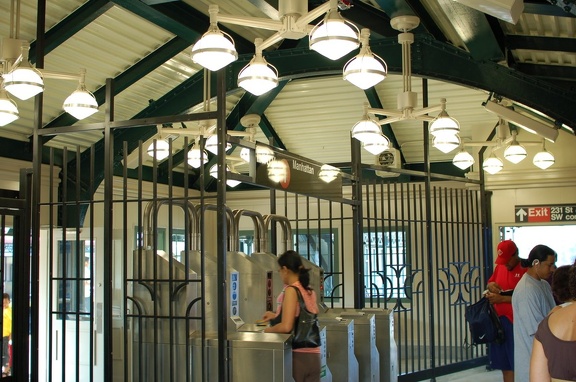 231 St (1) - Manhattan-bound stationhouse. Photo taken by Brian Weinberg, 8/1/2006.