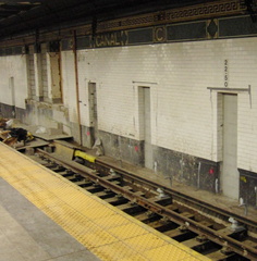 PDRM1649 || Ongoing construction on the future NB track @ Canal St (J/M/Z). Photo by Brian Weinberg, 01/19/2003.