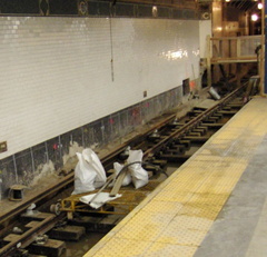 PDRM1655 || Ongoing construction on the future NB track @ Canal St (J/M/Z). Photo by Brian Weinberg, 01/19/2003.