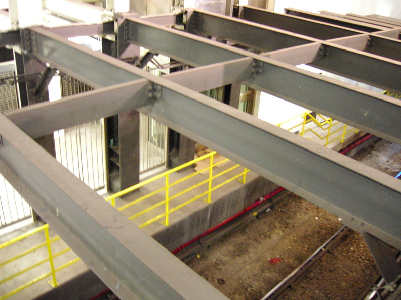 PDRM1671 || Remodeled mezzanine for the N/R/Q/W at Times Square - 42 St. Photo by Brian Weinberg, 01/19/2003. PDRM1671.jpg