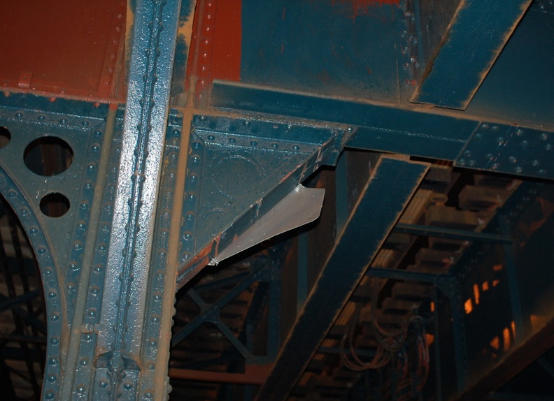 Possible bent sign? A tractor trailer backs up after probably scraping the elevated subway structure @ 231 St (1) - Possible bent sign? A tractor trailer backs up after probably scraping the elevated subway structure @ 231 St (1) DSC_9457a.jpg