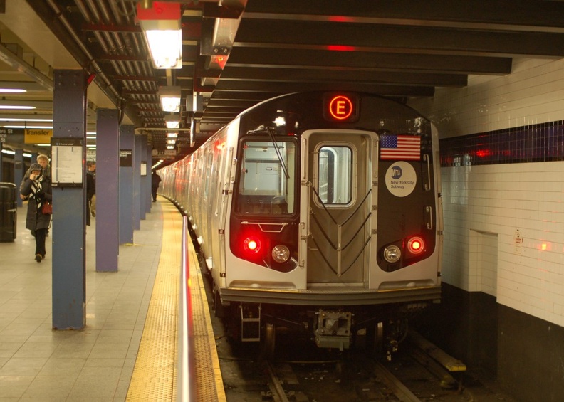 R-160A-2 9238 @ World Trade Center (E) on the first R-160 revenue run on the (E), December 22, 2008. - R-160A-2 9238 @ World Trade Center (E) on the first R-160 revenue run on the (E), December 22, 2008. DSC_0497a.jpg