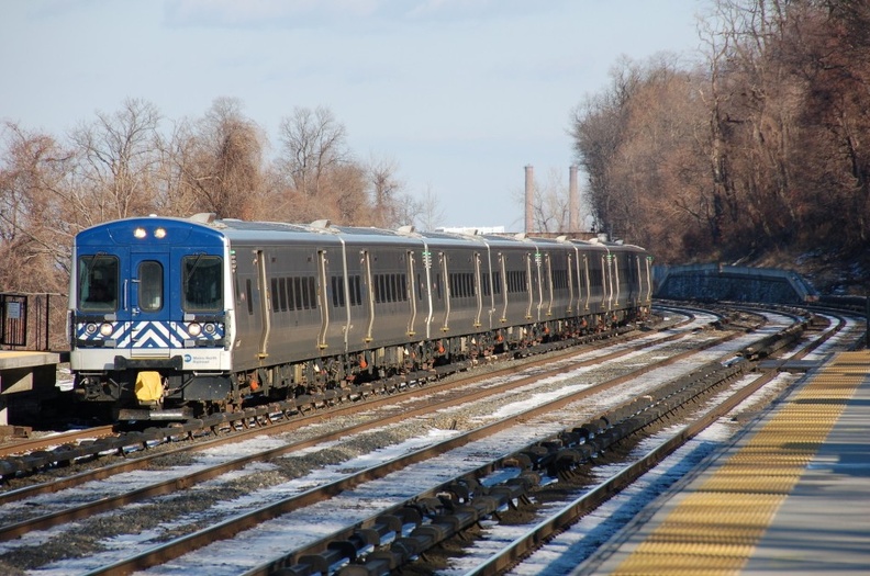 Metro-North Railroad M-7A 4306 @ Riverdale (Hudson Line). - Metro-North Railroad M-7A 4306 @ Riverdale (Hudson Line). DSC_0699.jpg