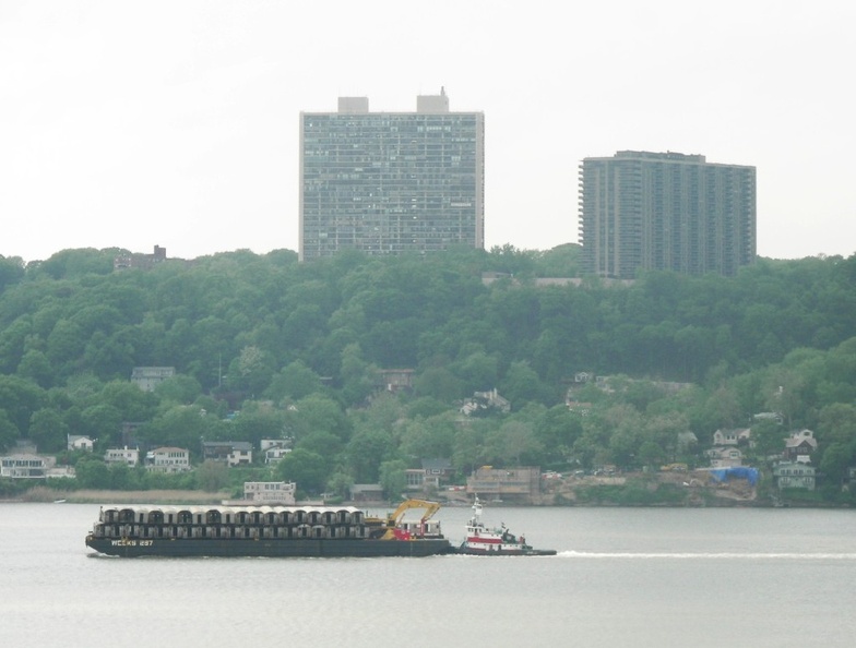 Barge of Death - Weeks 297 @ Hudson River. Photo taken by David-Paul Gerber. - Barge of Death - Weeks 297 @ Hudson River. Photo taken by David-Paul Gerber. 103_2563a.jpg