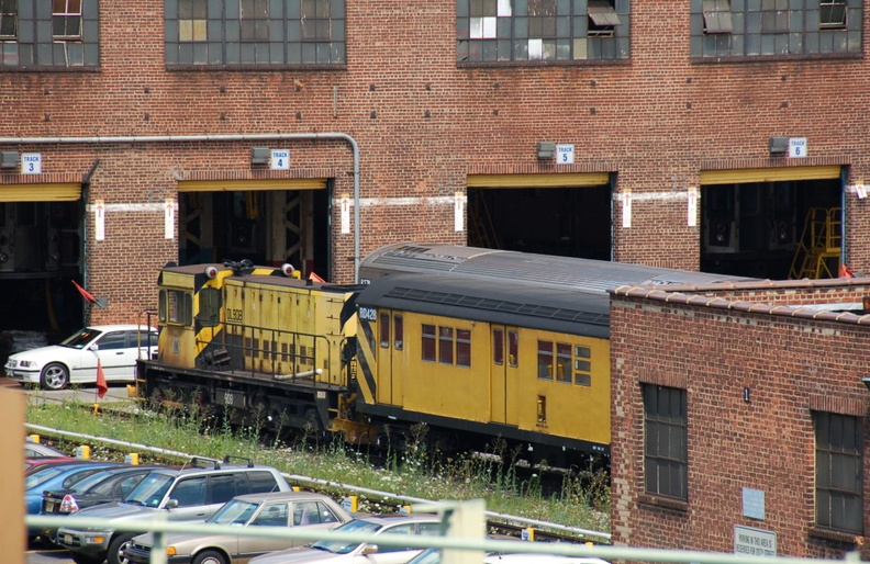 Locomotives R-120 OL907 & OL908 & R-161 Rider Car (ex-R33) RD428 (ex-9038) @ 207 St Yard - Locomotives R-120 OL907 & OL908 & R-161 Rider Car (ex-R33) RD428 (ex-9038) @ 207 St Yard DSC_0637a.jpg