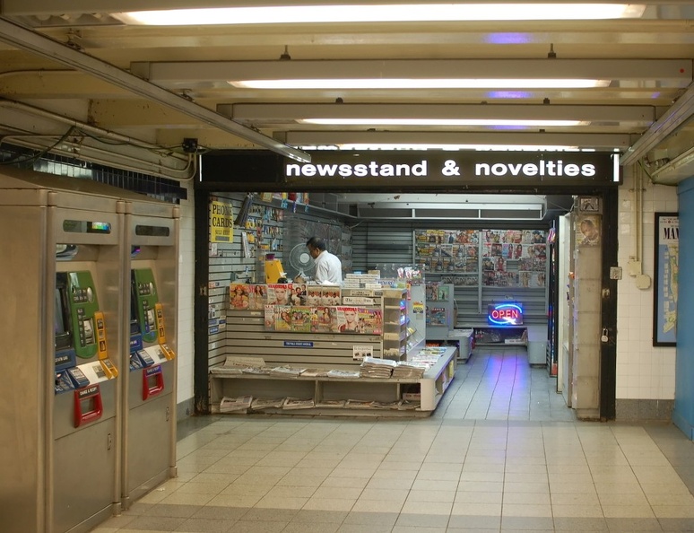 Newsstand & Novelties @ World Trade Center (E). Note original sign from World Trade Center. - Newsstand & Novelties @ World Trade Center (E). Note original sign from World Trade Center. DSC_4626aLf.jpg