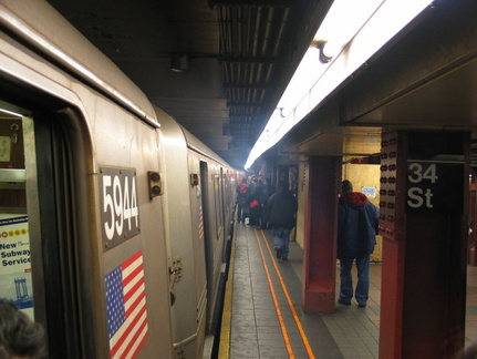 R-46 5944 @ 34 St-Herald Square (F). Train was taken out of service due to a smoke condition. Photo taken by Brian Weinberg, 3/9