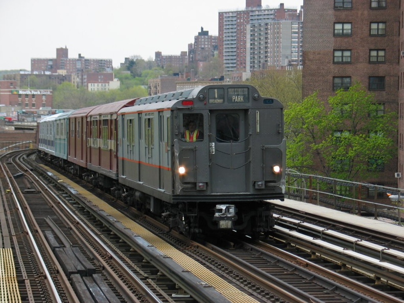 R-12 5760 @ 225 St (MOD Trip). Photo taken by Brian Weinberg, 4/25/2004.