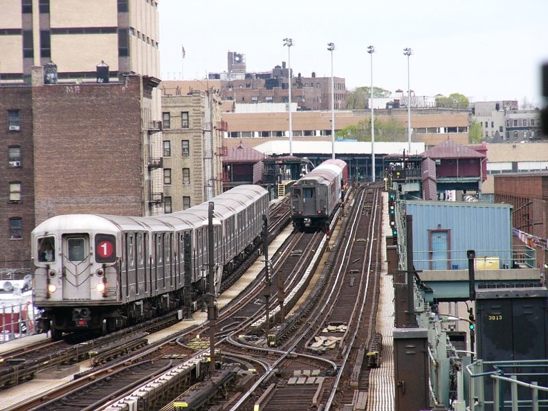R-12 5760 @ 215 St (MOD Trip). Photo taken by Brian Weinberg, 4/25/2004. P1000202.jpg