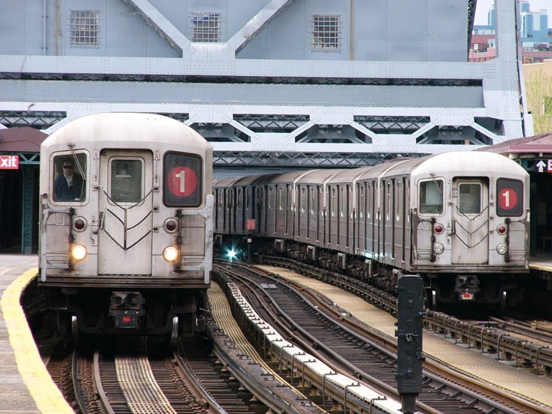 R-62A's @ 225 St (1). Photo taken by Brian Weinberg, 4/25/2004. P1000228.jpg