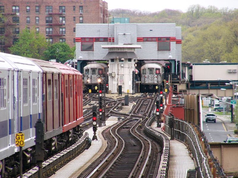 R-33ML 9017 @ 242 St (MOD Trip). Photo taken by Brian Weinberg, 4/25/2004.