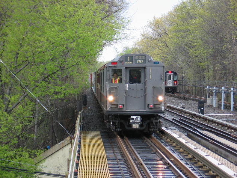 R-12 5760 @ Baychester Av (MOD Trip). Photo taken by Brian Weinberg, 4/25/2004.