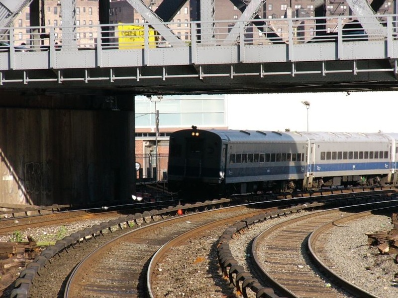 MNR ACMU 1100 series @ Marble Hill (Hudson Line). The days are numbered for these cars. Photo taken by Brian Weinberg, 4/27/2004. P1000293.jpg
