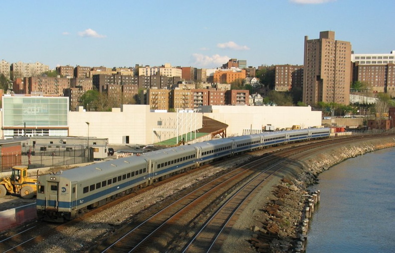 MNR ACMU 1100 series @ Marble Hill (Hudson Line). The days are numbered for these cars. Photo taken by Brian Weinberg, 4/27/2004. zIMG_0114a.jpg