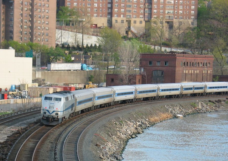 MNR P32AC-DM 209 @ Marble Hill (Hudson Line). Photo taken by Brian Weinberg, 4/27/2004.