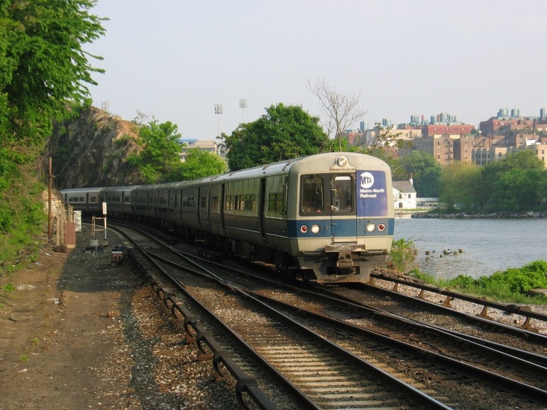 MNCR M-3a @ Spuyten Duyvil. Photo taken by Brian Weinberg, 5/14/2004.