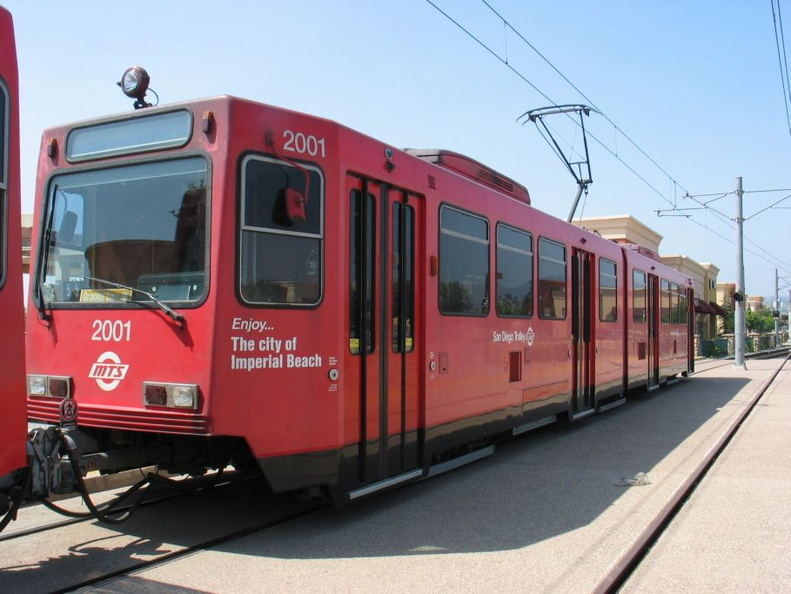 San Diego Trolley Siemens-Duwag LRV #2001 @ Santee Town Center. Photo taken by Brian Weinberg, 6/6/2004. IMG_0845.jpg