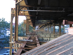 Third Av El structure @ Gun Hill Road (2/5). Photo taken by Brian Weinberg, 9/7/2004.