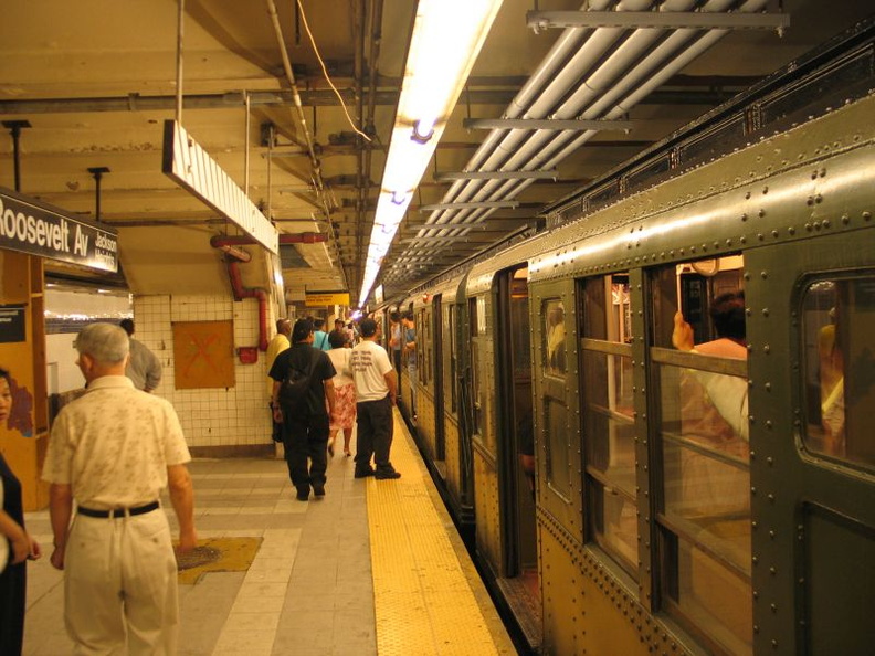 R-1 100 @ Roosevelt Av (in service on the F line / Centennial Celebration Special). Photo taken by Brian Weinberg, 9/26/2004. IMG_0705.jpg