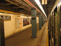 R-4 484 @ Briarwood-Van Wyck Boulevard (in service on the F line / Centennial Celebration Special). Photo taken by Brian Weinber