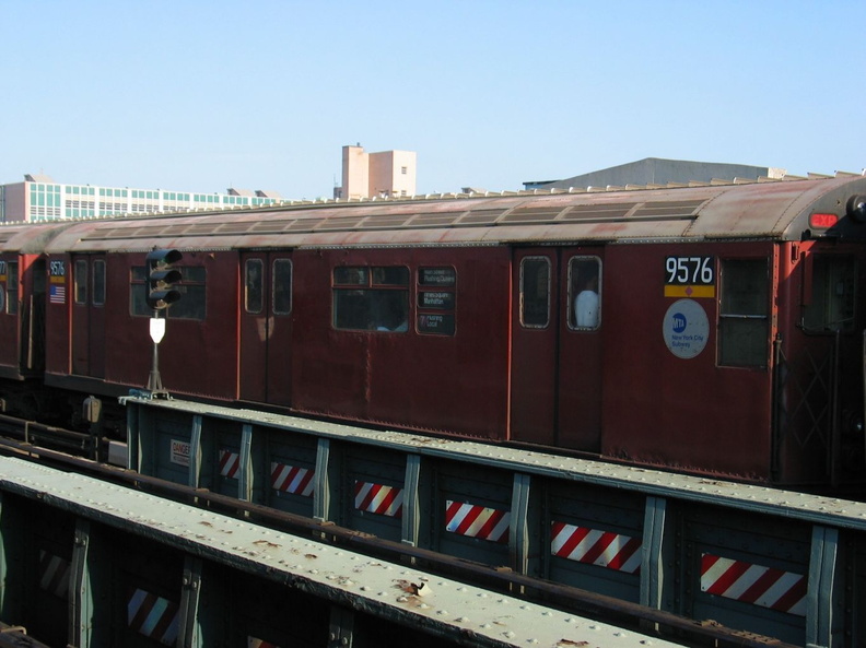 R-36WF 9576 @ 33 St - Rawson St (7). Photo taken by Brian Weinberg, 7/15/2003. IMG_1869.jpg