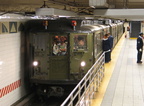 Lo-V 5292 @ Grand Central (Shuttle Platform) at the start of a Fan Trip. Photo taken by Brian Weinberg, 11/21/2004.