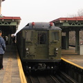 Lo-V 5292 @ Parkchester (fan trip). Photo taken by Brian Weinberg, 12/19/2004.