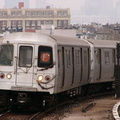 R-46 5880 @ Smith-9th St (F). Photo taken by Brian Weinberg, 1/3/2005.