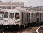 R-46 5880 @ Smith-9th St (F). Photo taken by Brian Weinberg, 1/3/2005.