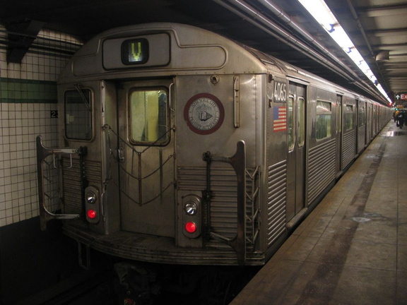 R-38 4065 @ 23 St (V). Photo taken by Brian Weinberg, 1/26/2005.