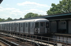 R-42 4604 @ Cypress Hills (J). Photo taken by Tamar Weinberg, 6/5/2005.