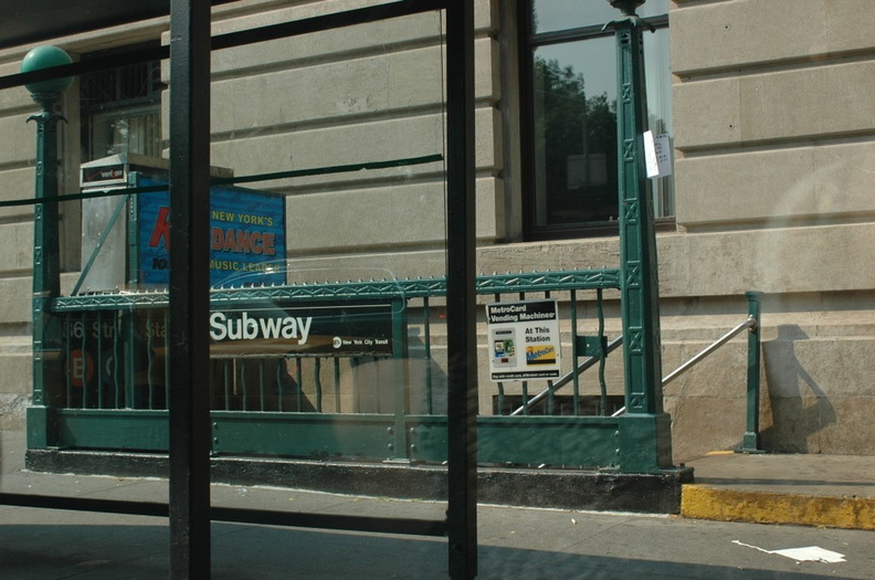 86 St (B & C). Photo taken by Tamar Weinberg, 6/26/2005. DSC_0022.jpg