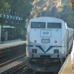 MNCR P32AC-DM 217 @ Spuyten Duyvil (MNCR Hudson Line). Photo taken by Brian Weinberg, 8/3/2005.