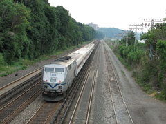 MNCR P32AC-DM 208 @ Riverdale (MNCR Hudson Line). Photo taken by Brian Weinberg, 8/7/2005.