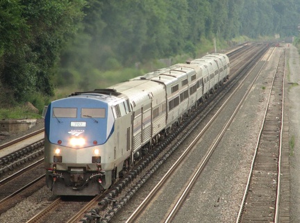 Amtrak P32AC-DM 707 @ Riverdale (MNCR Hudson Line) with train 49, the Lake Shore Limited. Photo taken by Brian Weinberg, 8/7/200