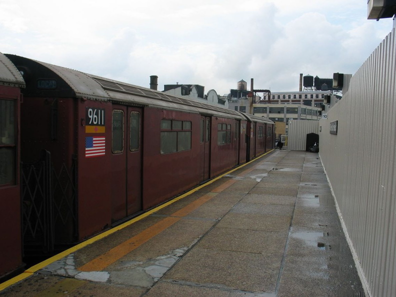 R-36WF 9611 @ 45 Rd - Court House Sq (7). Photo taken by Brian Weinberg, 8/4/2003.