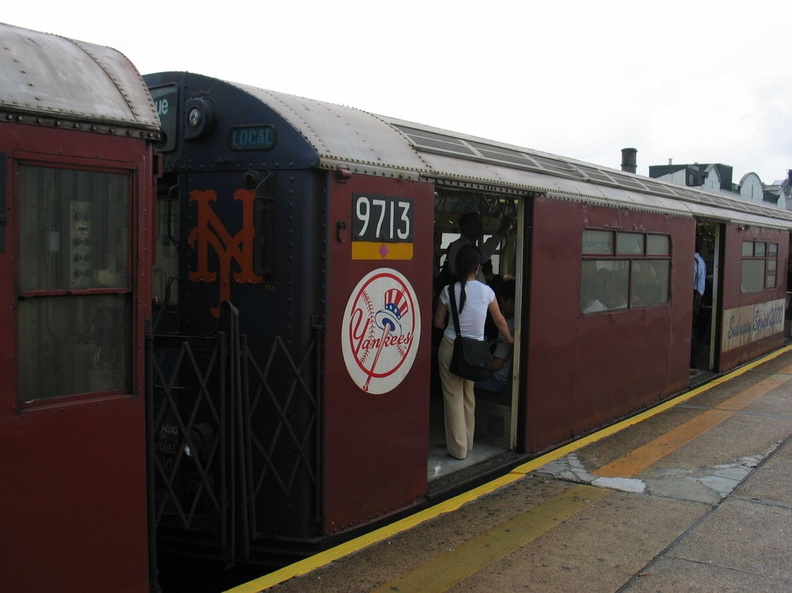 R-36WF 9713 @ 45 Rd - Court House Sq (7). Photo taken by Brian Weinberg, 8/4/2003.