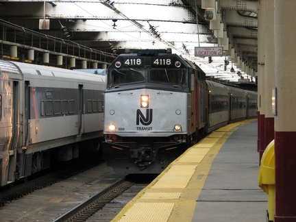 NJT F40PH-2CAT 4118 @ Newark Penn Station. Photo taken by Brian Weinberg, 10/23/2005.