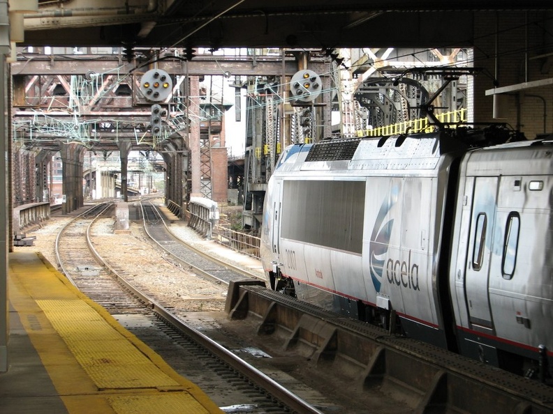 Amtrak Acela 2007 @ Newark Penn Station. Photo taken by Brian Weinberg, 10/23/2005.